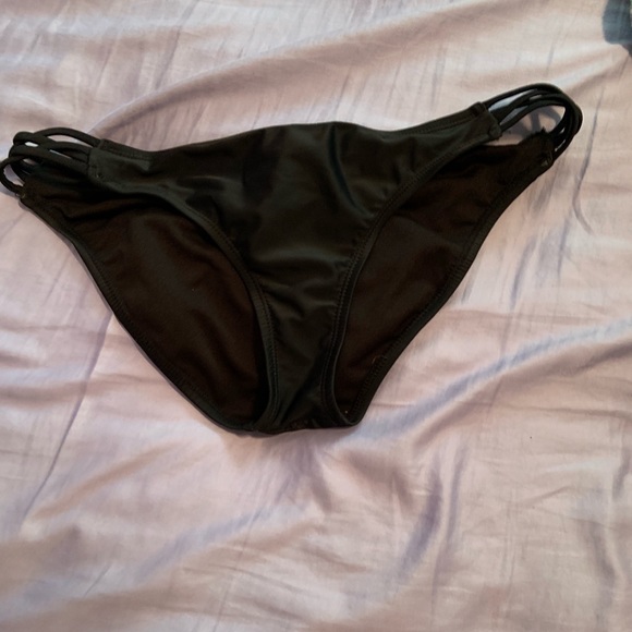 Bathing suit - Picture 4 of 4